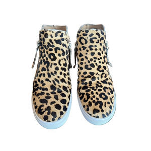 Steve Madden Sneaker Womens 7M Leopard Print Zipper Accent Slip On